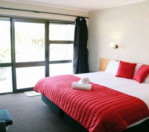 Haruru Falls Motel & Conference Centre