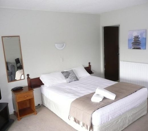 Falls Motel & Waterfront Campground
