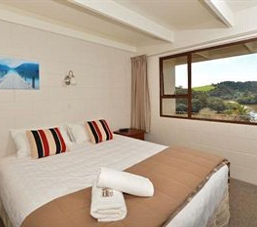 Falls Motel & Waterfront Campground