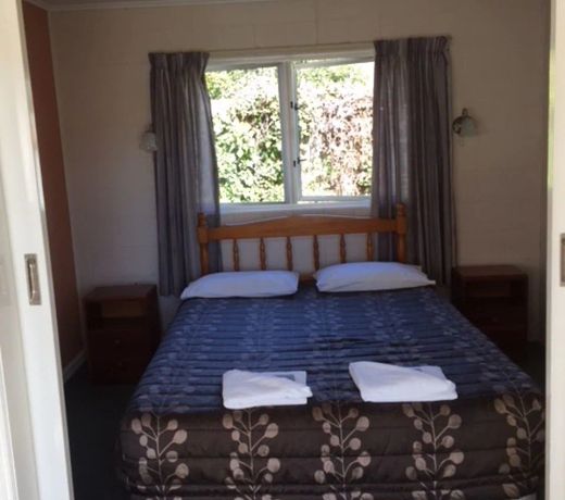 Milton Chalet Motel