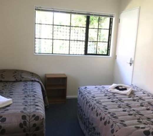 Tudor Lodge Motel