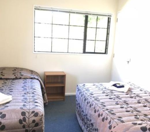 Tudor Lodge Motel