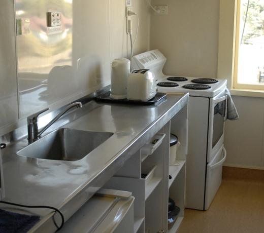 WESTSHORE BEACH INN BACKPACKERS