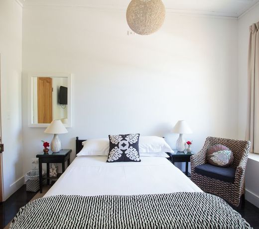 The Old Oak Boutique Hotel