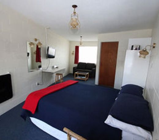 Midway Pacifica Lodge