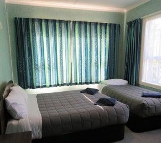 Yarrow Motel