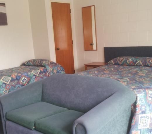 806 MOTOR LODGE