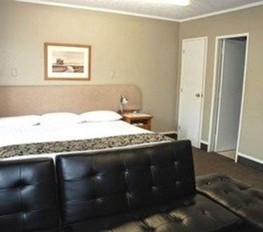 Fountain City Motor Inn