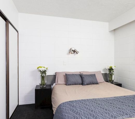 Ellerslie Palms Motel
