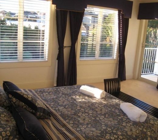 THE CONSULATE LUXURY BED AND BREAKFAST