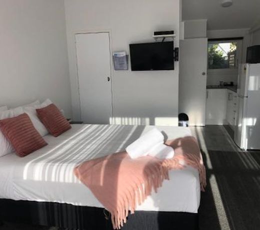 Ambassador Motor Inn