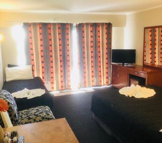 Gateway International Motel