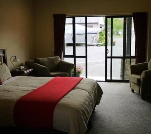 Carrick Lodge Motel