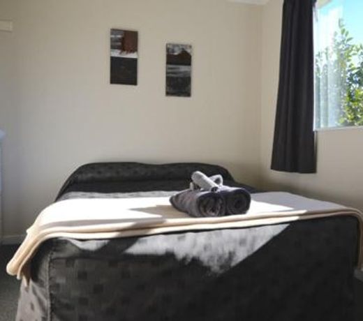 CROMWELL TOP 10 HOLIDAY PARK
