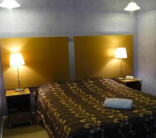Safari Motel