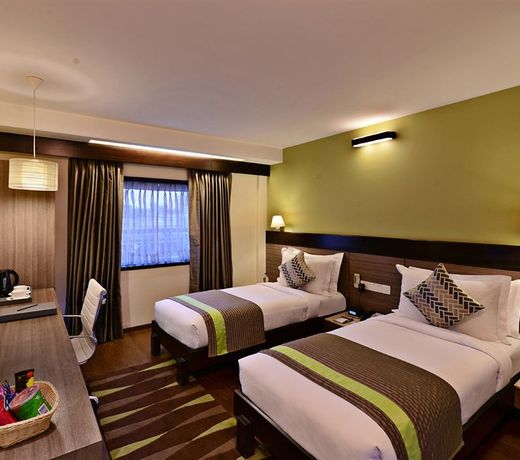 Leisure Inn Grand Chanakya