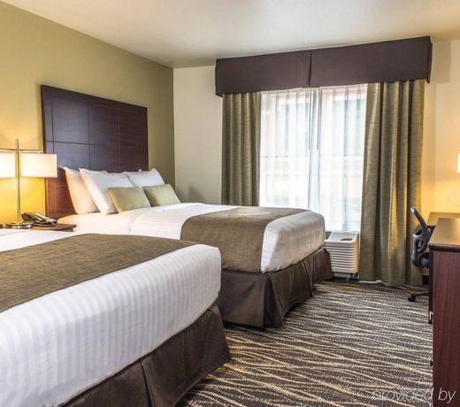 Cobblestone Hotel & Suites - Newton