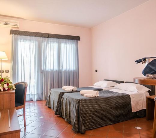 Tindari Resort & Marina Beach