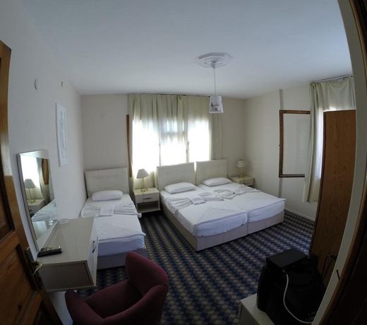 Karya Hotel