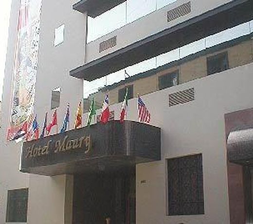 Ayenda Maury