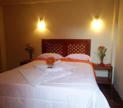 HOSTAL TUPANA WASI