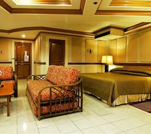 Elegant Circle Inn