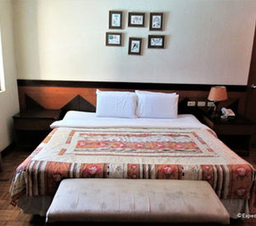 Country Village Hotel