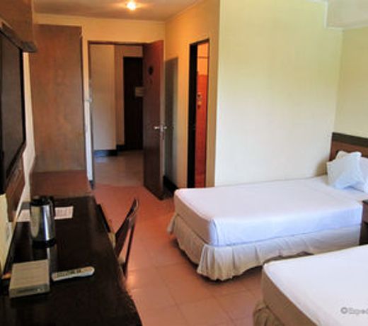Country Village Hotel