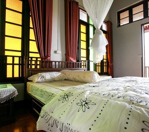Baan Mee Oon Studio