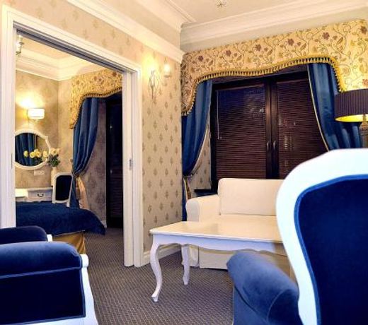 SleepWalker Boutique Suites