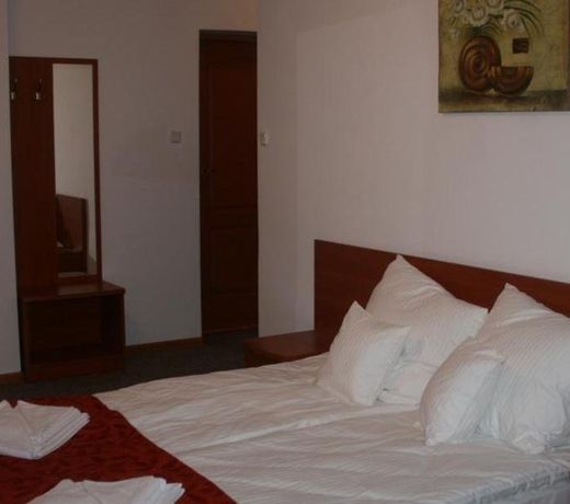 Villa Plaza