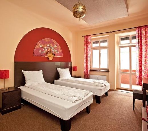 ORIENTAL HOUSE