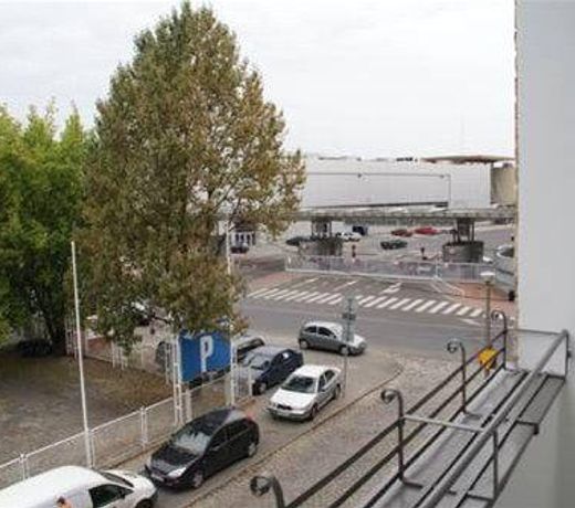 APARTAMENT VIS-A-VIS TARGÃW POZNAÃ??SKICH