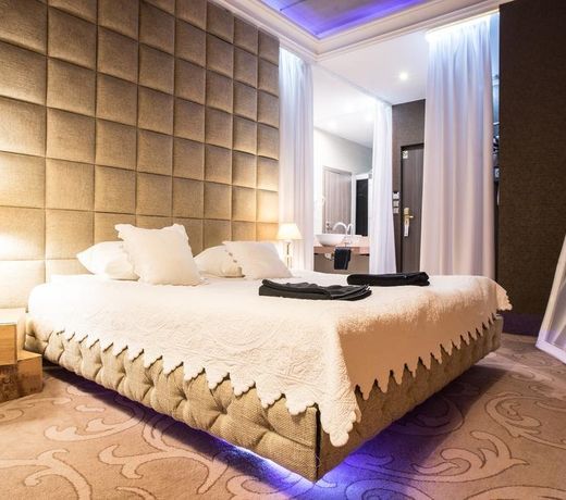 Hotel Ramka & Restaurant & Wine Bar
