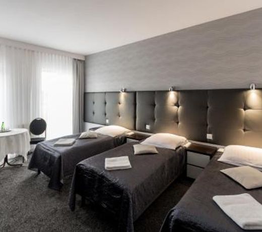 Hotel Junior