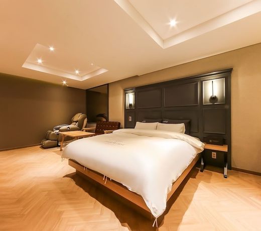 Cherish Hotel