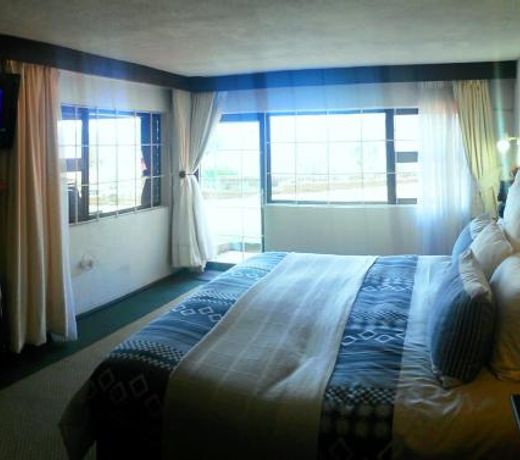 Acra-Retreat Mountain View Lodge