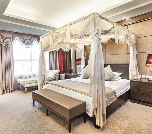 Jinfeng Huangguan Hotel