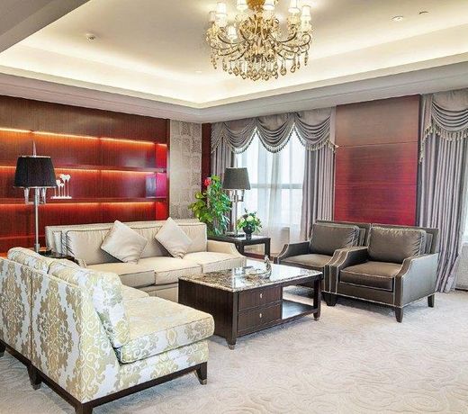 Jinfeng Huangguan Hotel