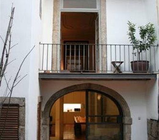 Almada Guesthouse