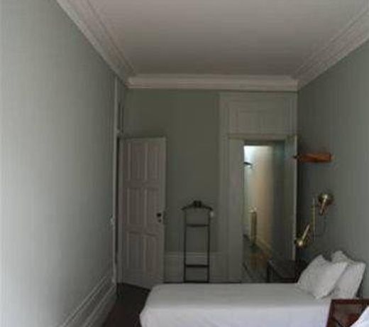 Almada Guesthouse