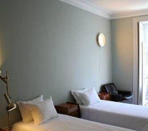 Almada Guesthouse