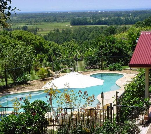Tropical Coast Retreat - Pet Friendly - Adult only