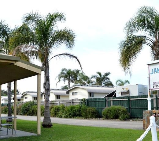 Lakes Jakaranda Holiday Units