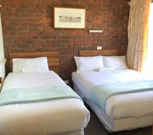 Lakes Jakaranda Holiday Units