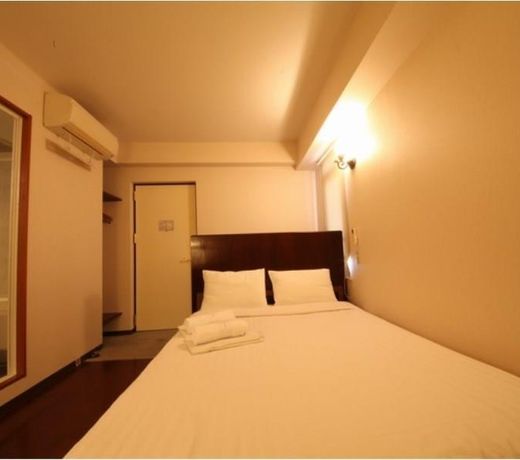 Van Cortlandt Hotel