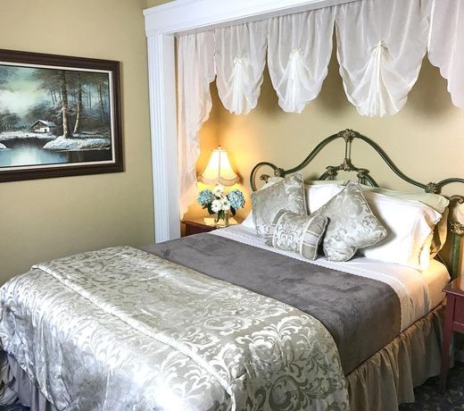 Fox & Hound Bed & Breakfast of New Hope