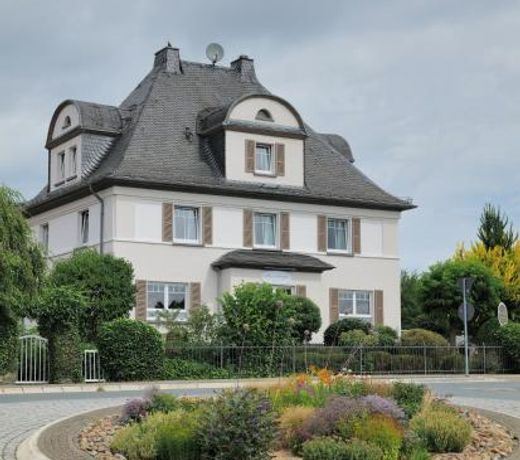 Elena Kempf Haaratelier & Guesthouse