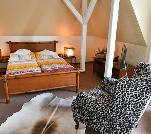 Elena Kempf Haaratelier & Guesthouse