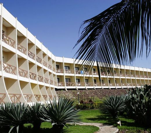 Aram Imira Beach Resort